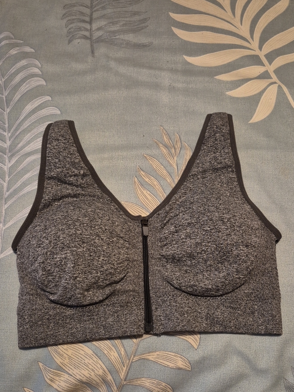 Source Unknown Gray Front-Zip Seamless Sports Bra